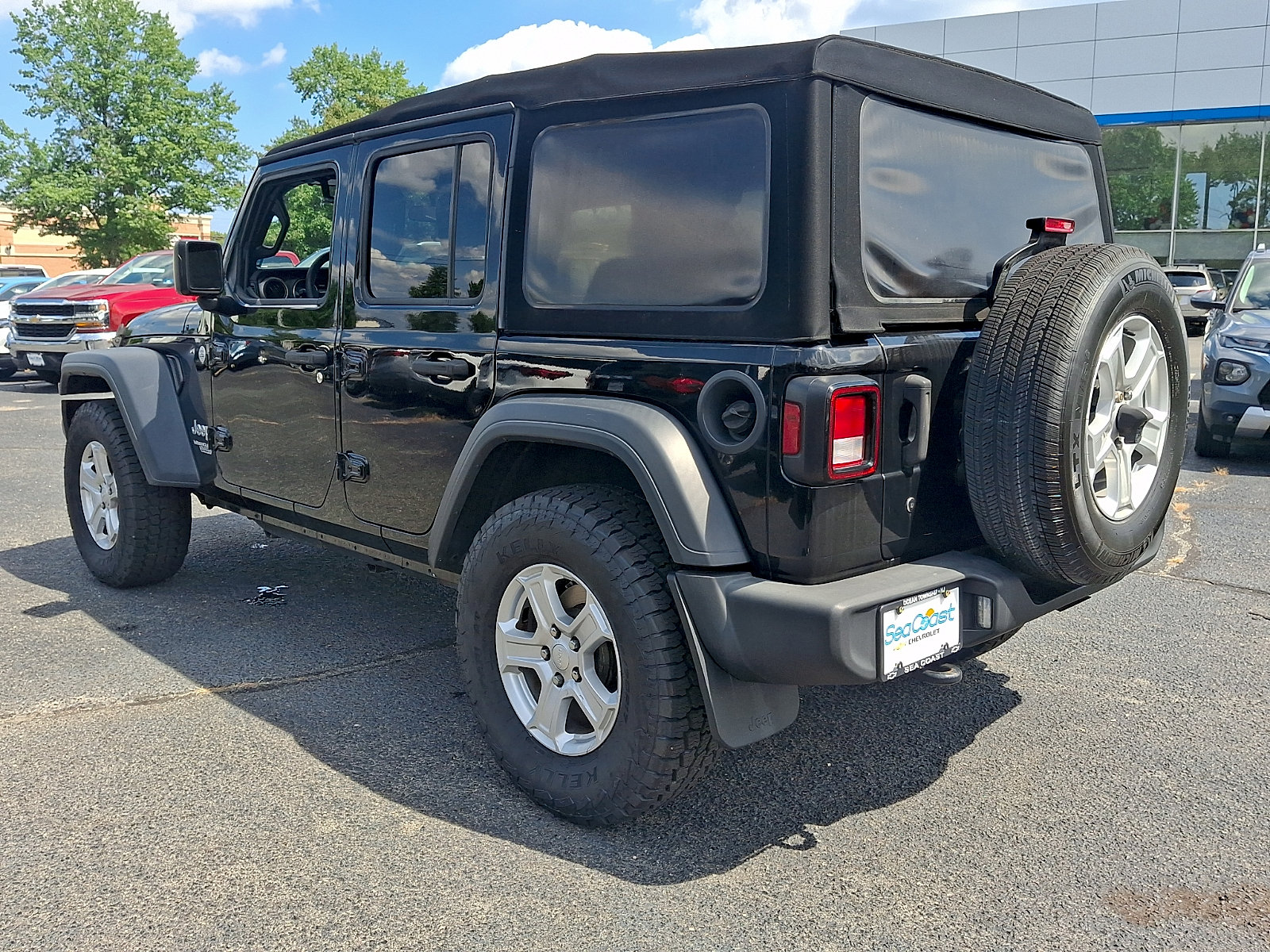 Used 2018 Jeep Wrangler Unlimited Sport S AWD/4WD image 4