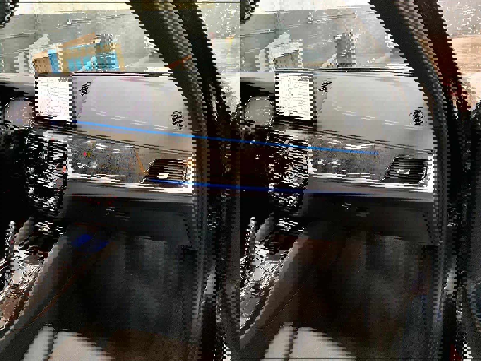 Used 2023 BMW 530e xDrive w/ Executive Package image 18