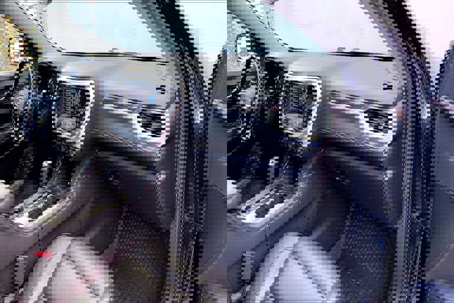 Used 2019 GMC Acadia SLT w/ Black Edition FWD image 24