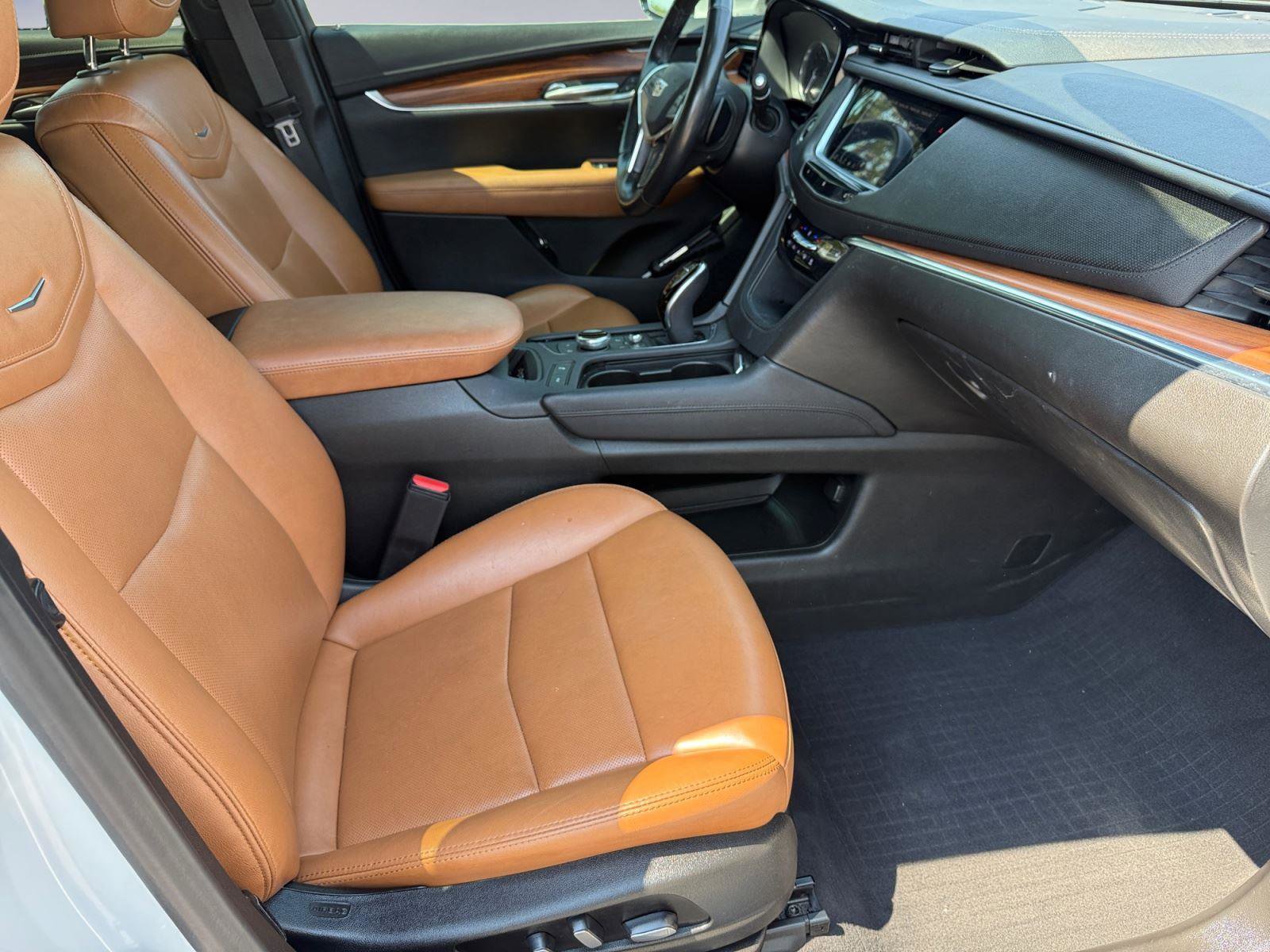 Used 2021 Cadillac XT5 Premium Luxury w/ LPO, Floor Liner Package AWD/4WD image 19