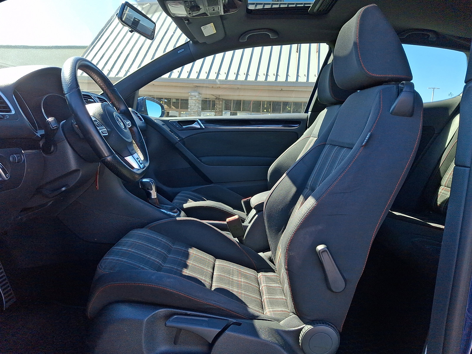 Used 2011 Volkswagen GTI 2-Door FWD image 13