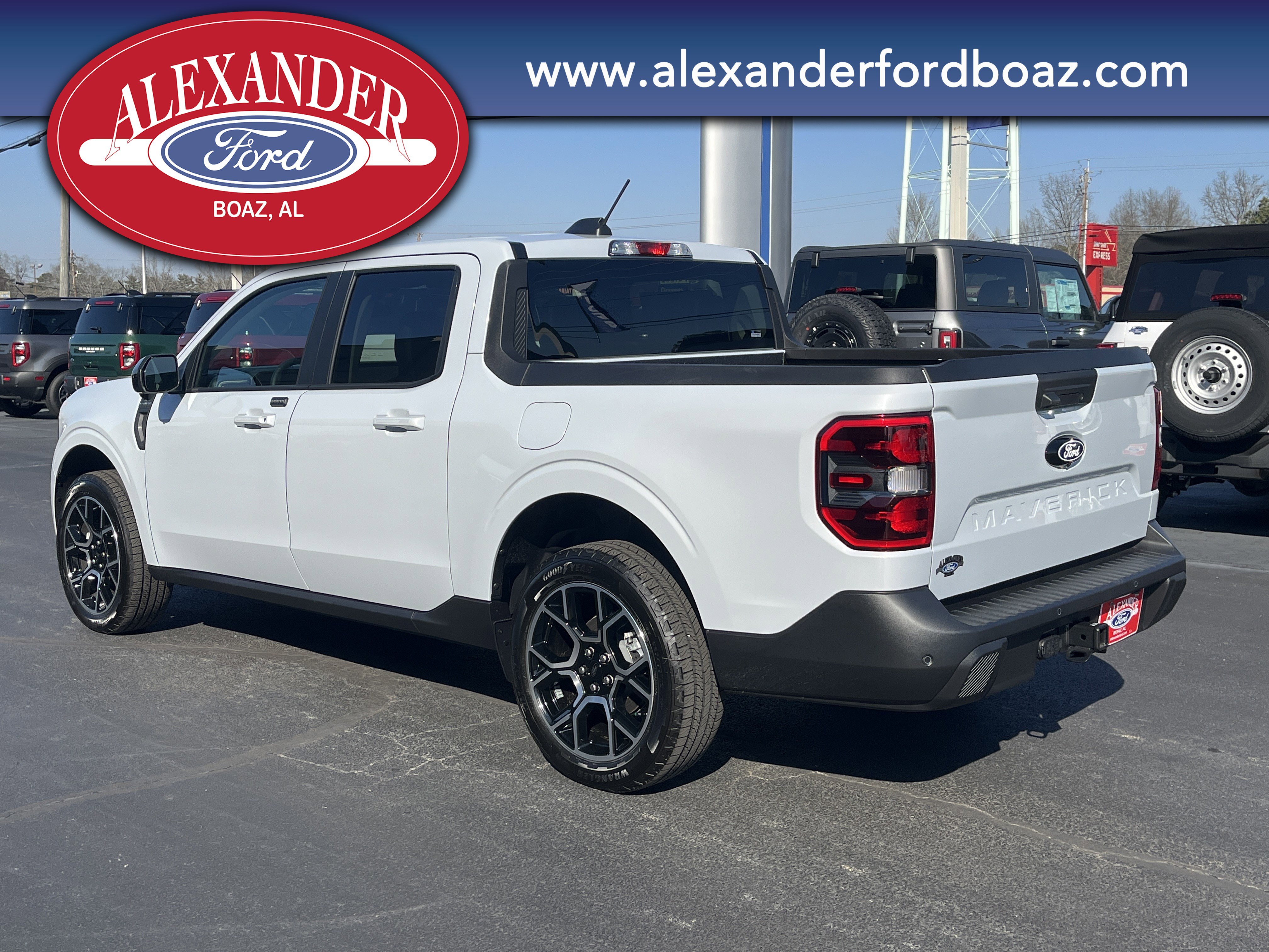 New 2026 Ford Maverick Lariat w/ 4K Tow Package image 2