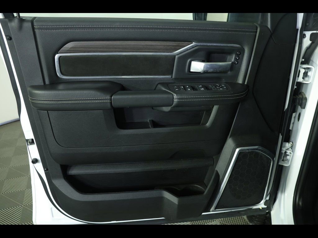 Used 2025 RAM 2500 Laramie w/ Night Edition image 25