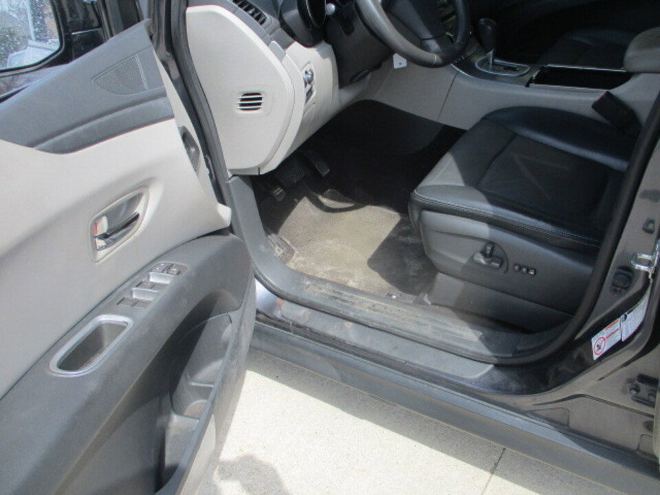 Used 2013 Subaru Tribeca Limited image 9