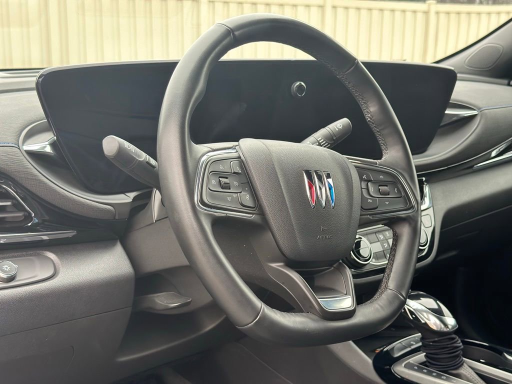 Used 2025 Buick Envista Sport Touring w/ Convenience I Package image 17