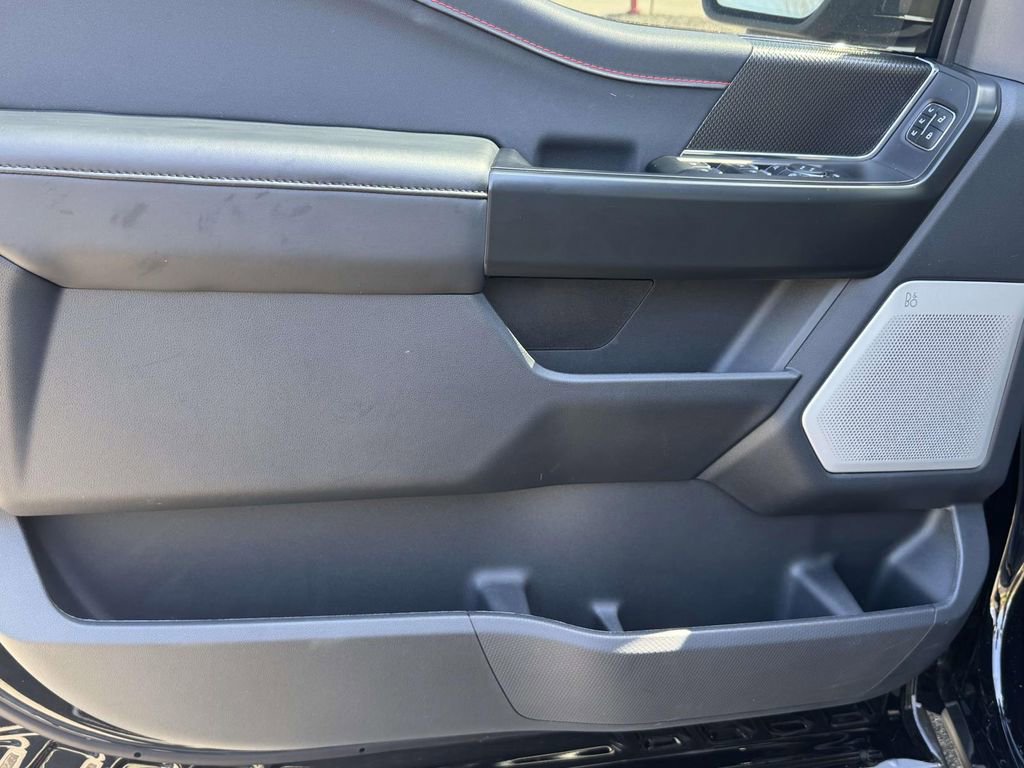 Used 2025 Ford F150 Raptor AWD/4WD image 35