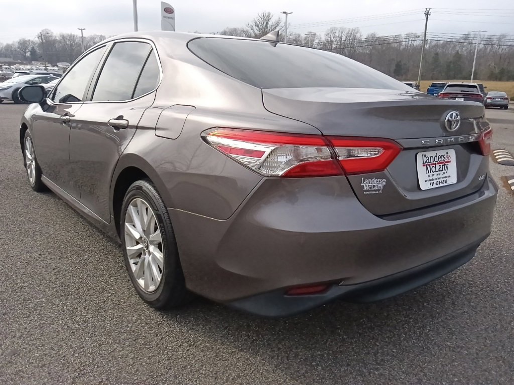 Used 2019 Toyota Camry LE w/ Phone Cable & Charge Package image 5