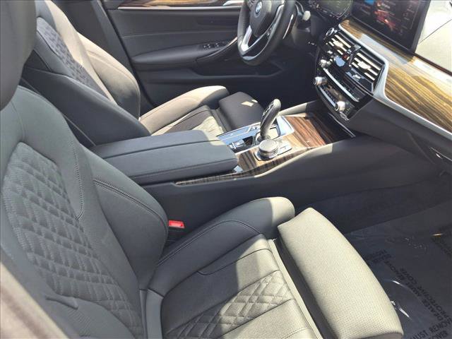 Used 2023 BMW 530i w/ Premium Package RWD image 19