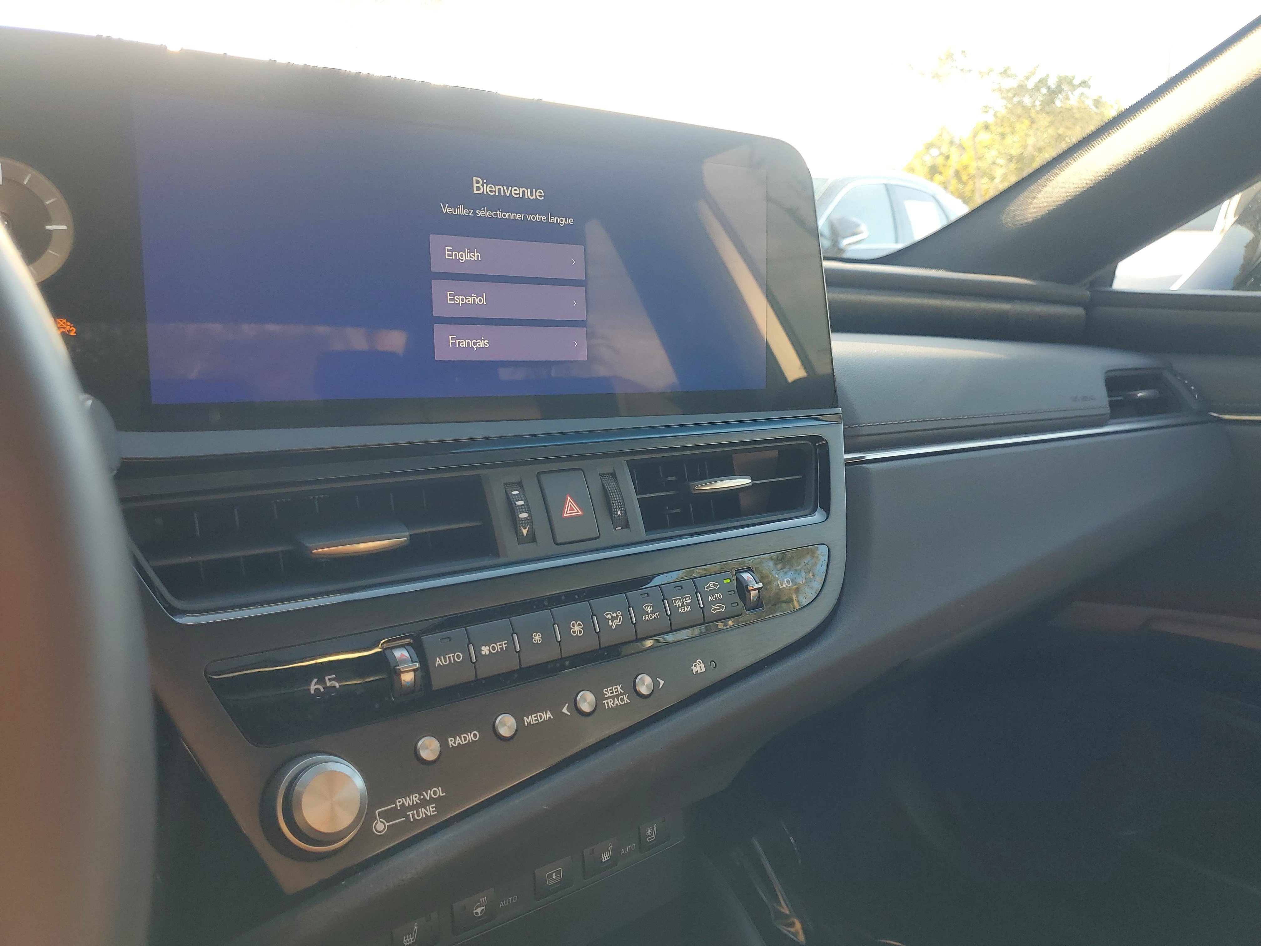 Certified 2023 Lexus ES 350 w/ Premium Package image 26