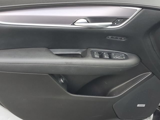 Certified 2017 Cadillac XT5 Luxury w/ Driver Awareness Package FWD image 15