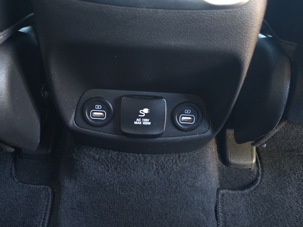 Used 2023 Hyundai Santa Fe Limited image 28