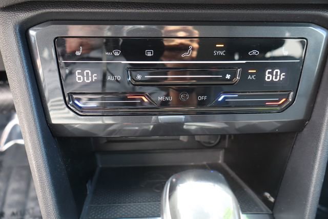 Used 2022 Volkswagen Tiguan SE image 35