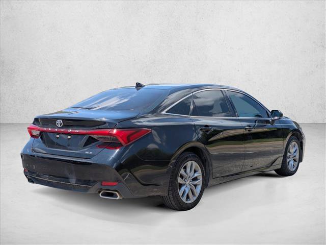 Used 2022 Toyota Avalon XLE w/ Moonroof Package FWD image 5