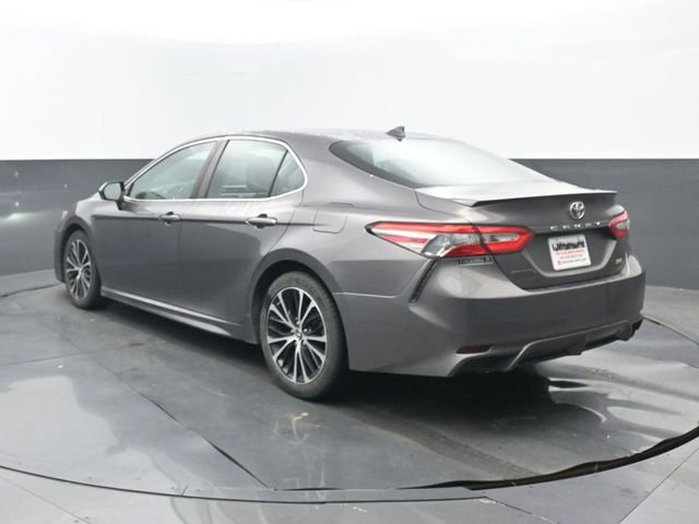 Used 2019 Toyota Camry SE w/ Convenience Package FWD image 3