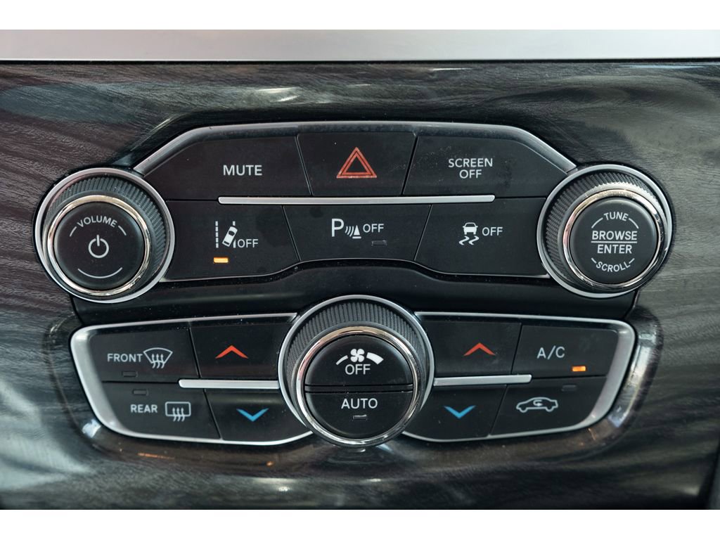 Used 2022 Chrysler 300 Touring L w/ Safetytec Plus Group image 26