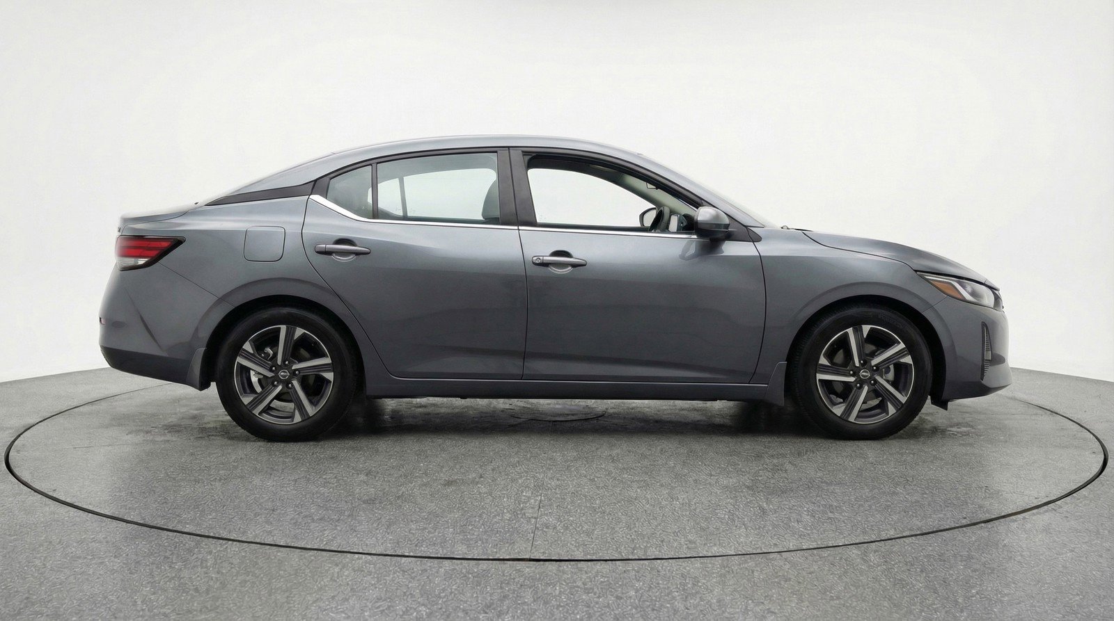 Used 2025 Nissan Sentra SV FWD image 11