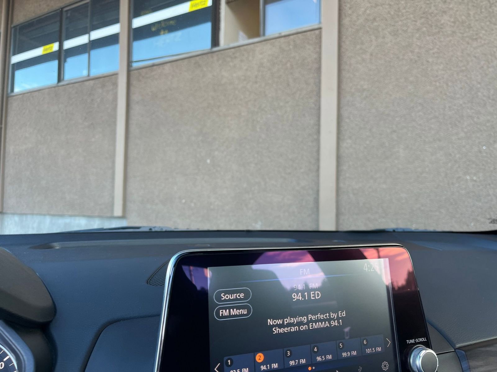 Used 2024 Nissan Altima 2.5 SV image 18