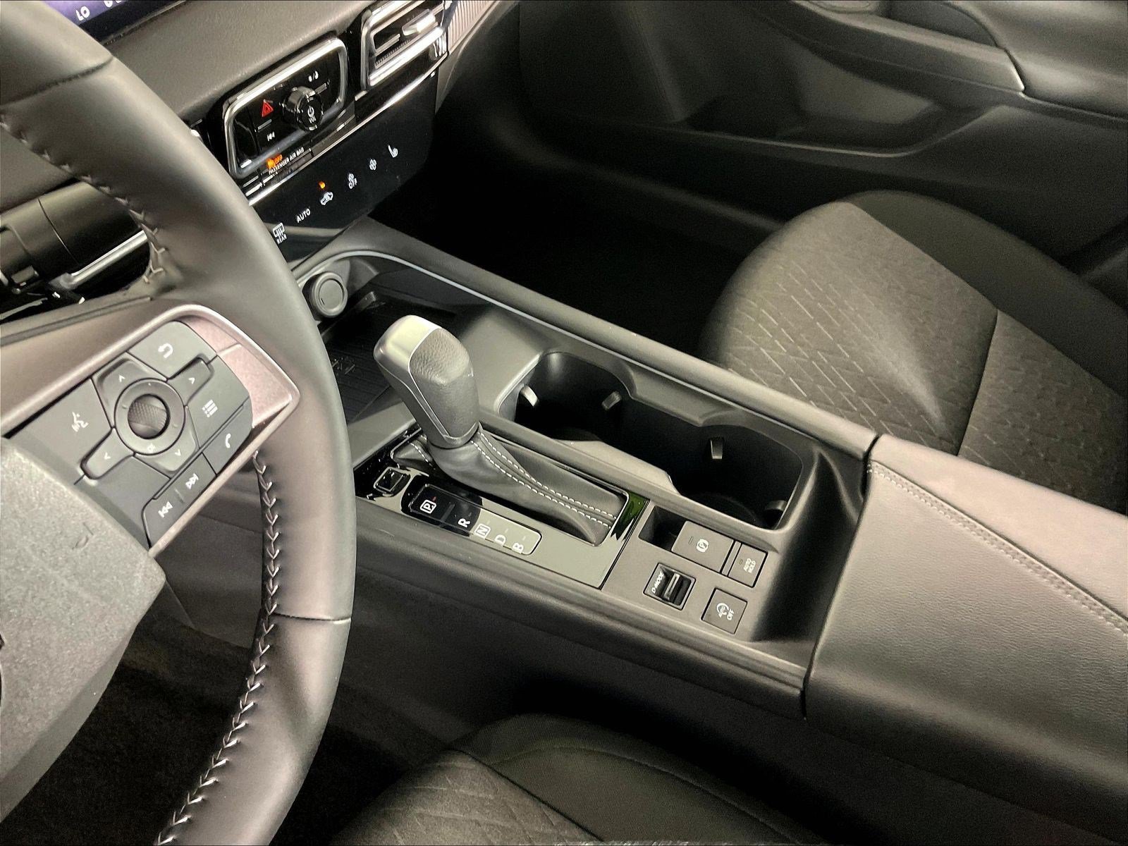 Certified 2026 Nissan Sentra SV w/ SV Convenience Package FWD image 18