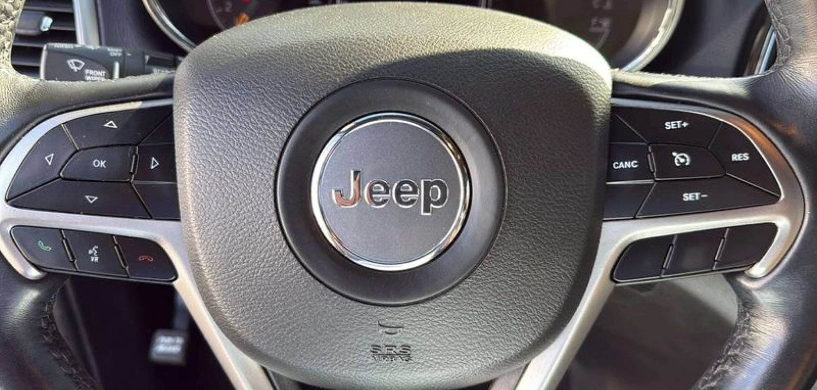 Used 2020 Jeep Grand Cherokee Limited AWD/4WD image 12