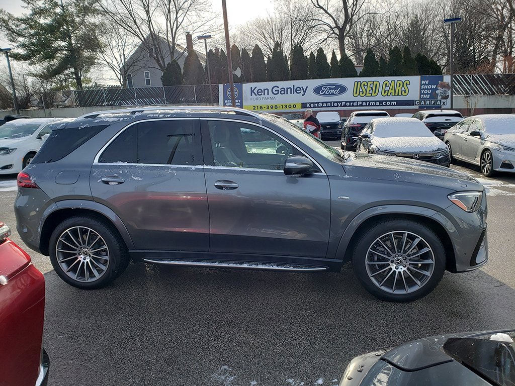 Used 2025 Mercedes-Benz GLE 450e 4MATIC image 4
