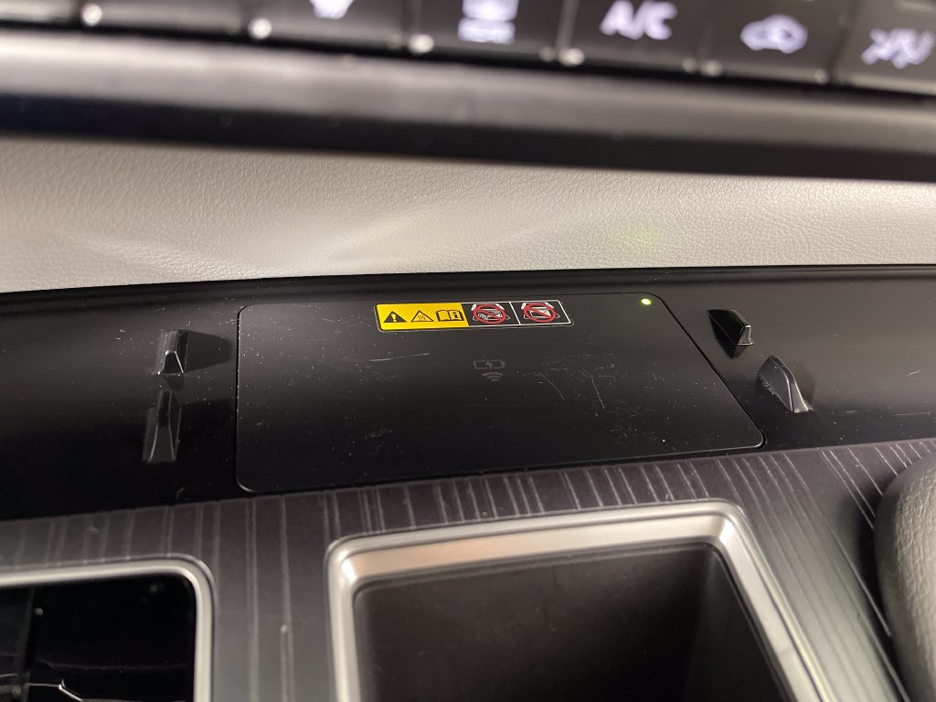 Certified 2025 Toyota Sienna XLE FWD image 30