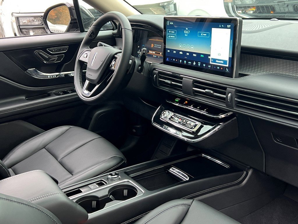 New 2026 Lincoln Corsair Premiere AWD/4WD image 9
