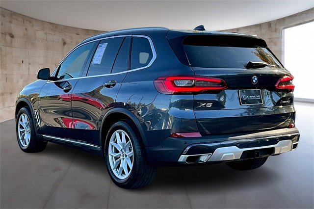 Used 2019 BMW X5 xDrive40i w/ Executive Package image 4
