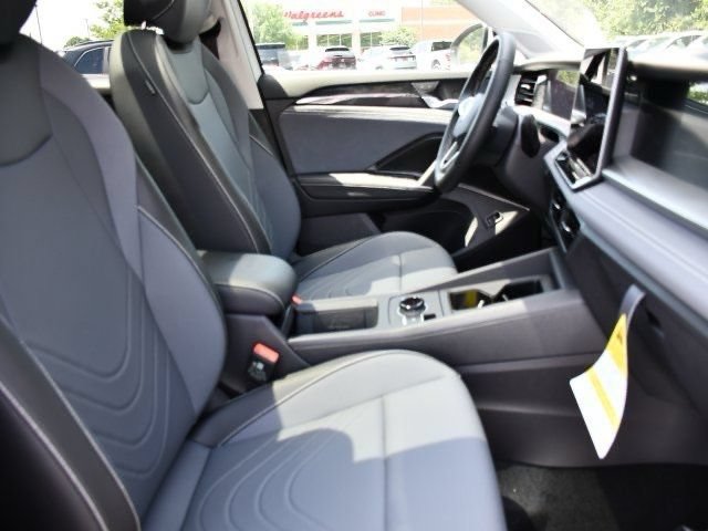 New 2026 Volkswagen Tiguan SE AWD/4WD image 30
