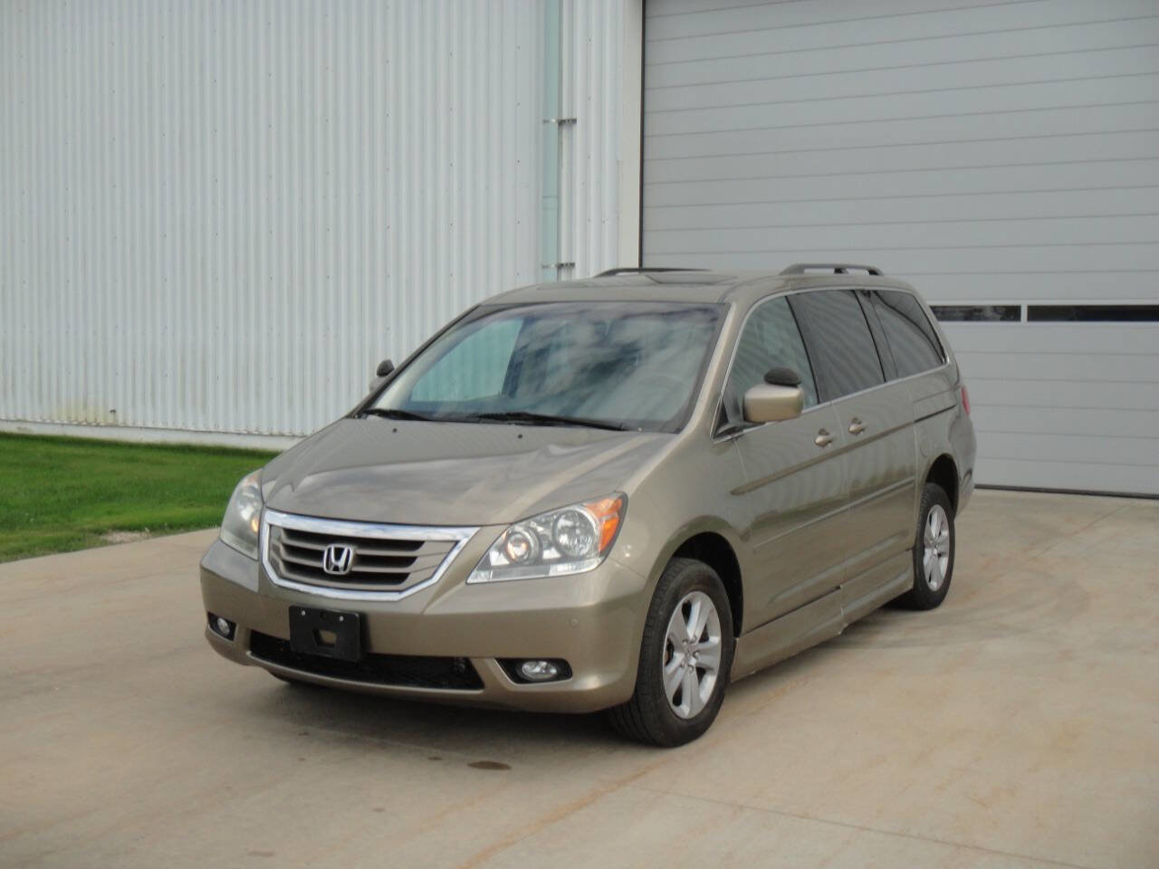 Used 2010 Honda Odyssey Touring image 5