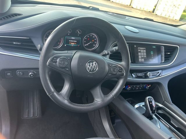 Used 2018 Buick Enclave Essence AWD/4WD image 19