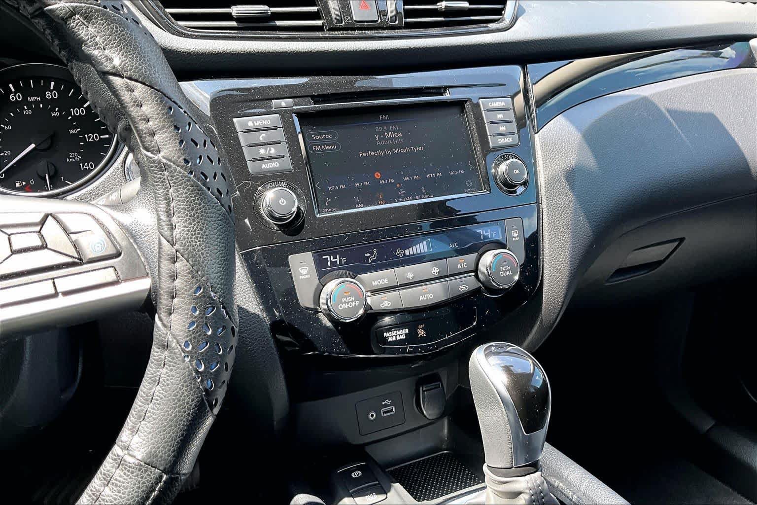 Used 2021 Nissan Rogue Sport SV w/ Technology Package FWD image 7