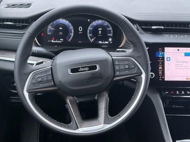 New 2026 Jeep Grand Cherokee Altitude AWD/4WD image 33