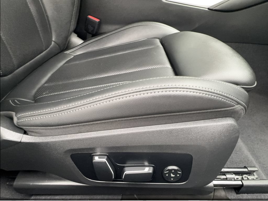Used 2026 BMW 430i Convertible RWD image 35