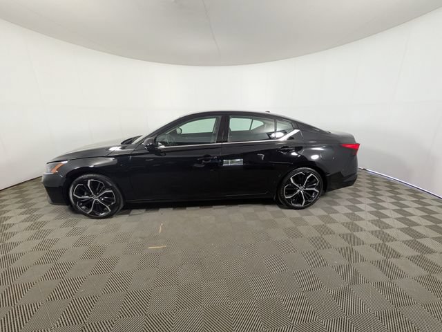 Used 2024 Nissan Altima 2.5 SR FWD image 19