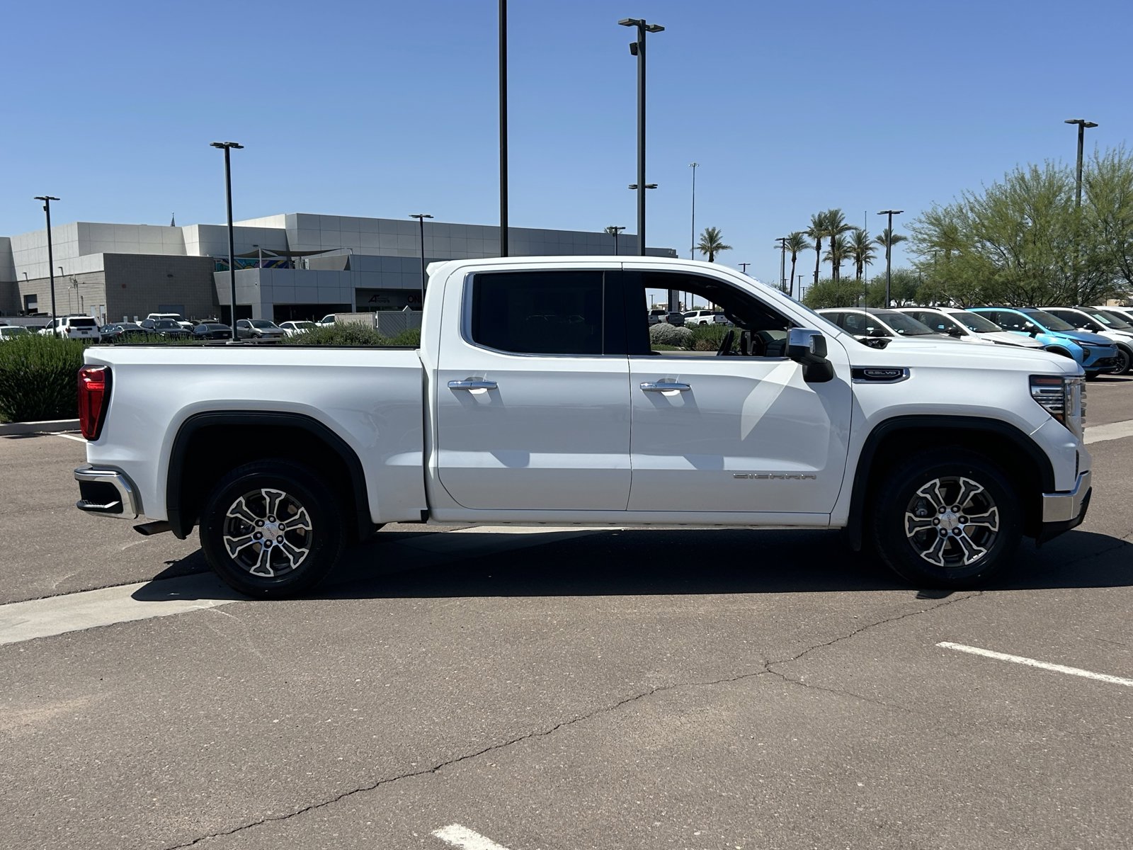 Used 2025 GMC Sierra 1500 SLT RWD image 6