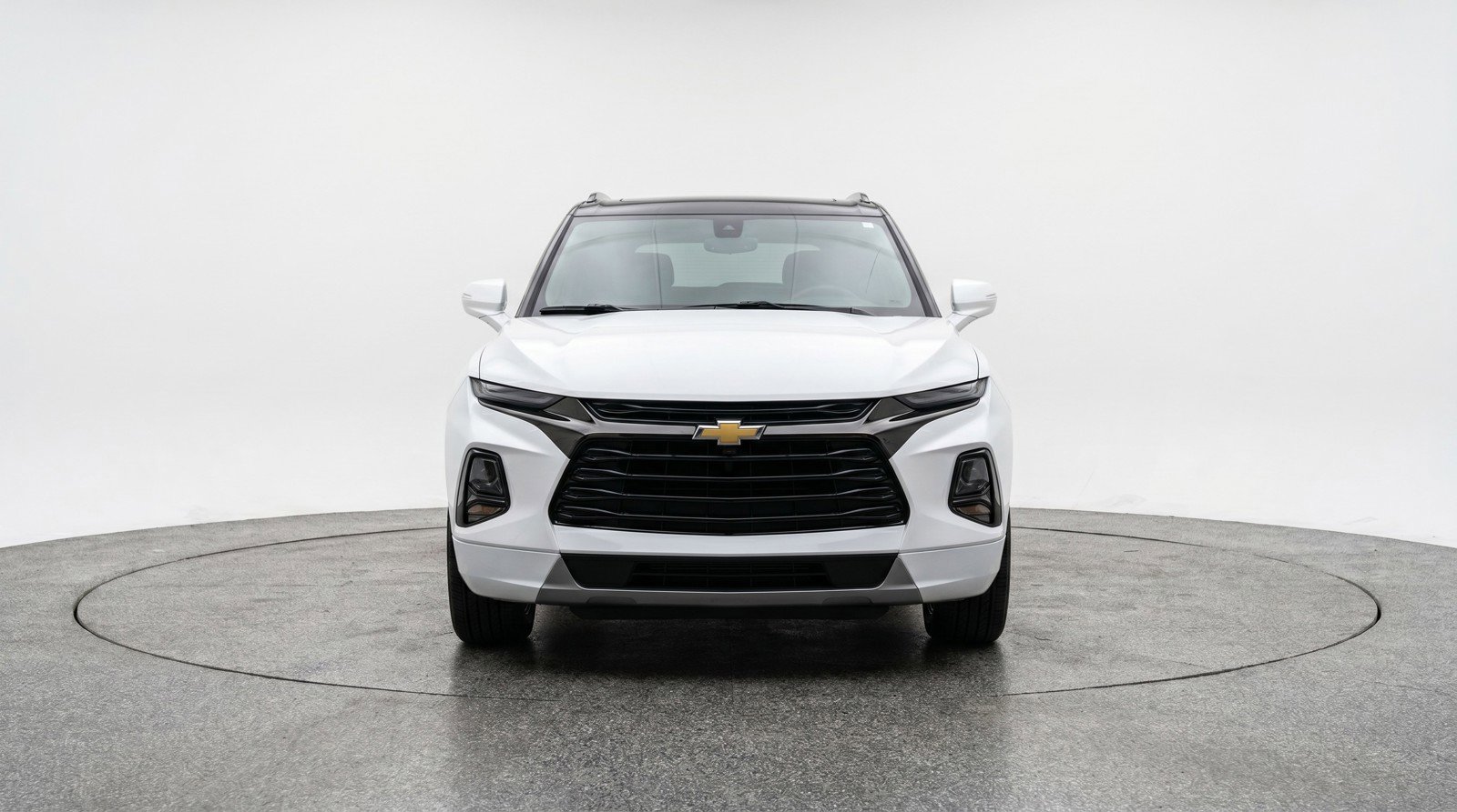 Used 2025 Chevrolet Blazer LT FWD image 2