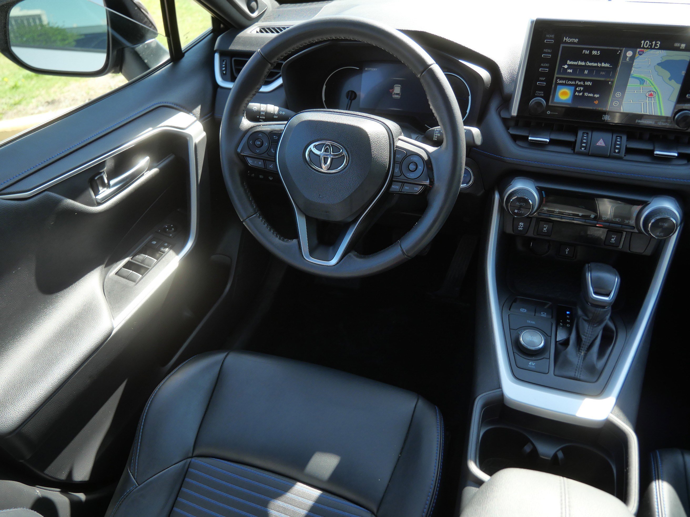 Used 2021 Toyota RAV4 XSE w/ XSE Grade Weather Package AWD/4WD image 10