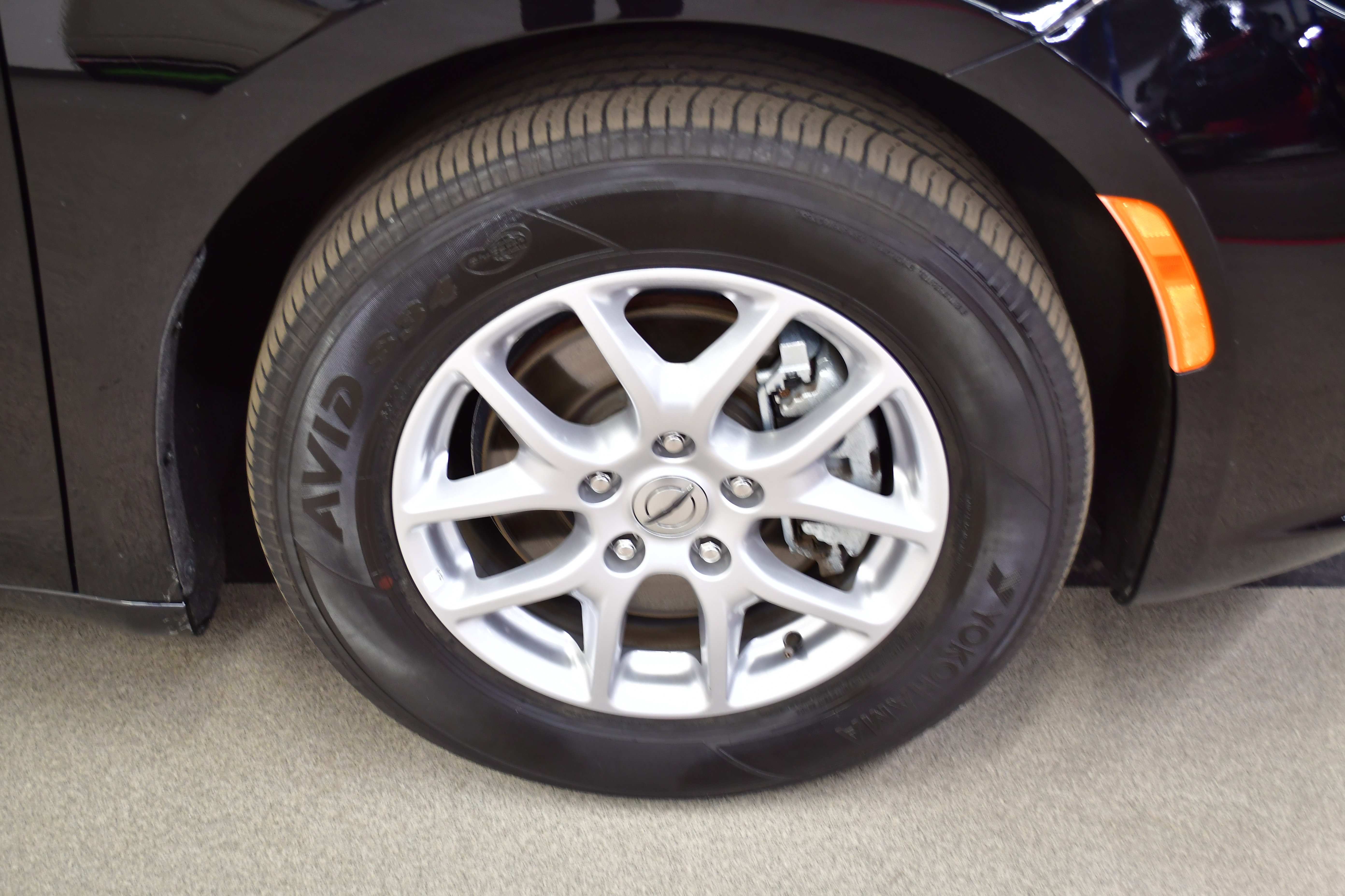 Used 2024 Chrysler Pacifica Touring-L image 39