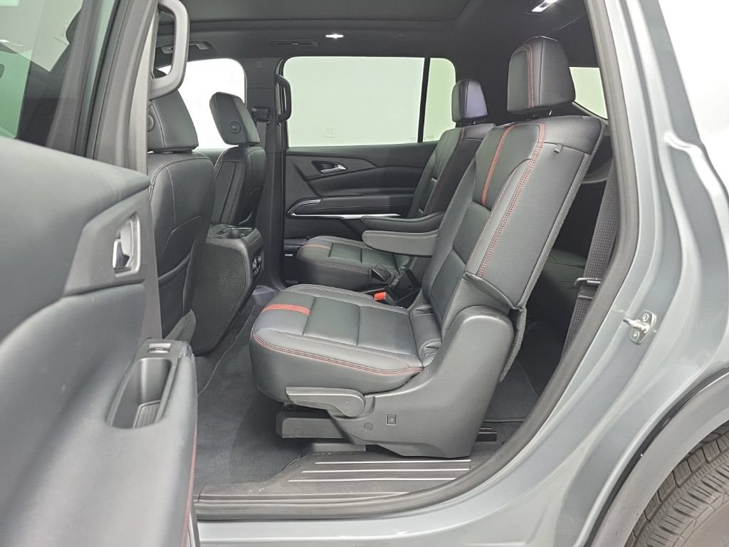 Used 2026 Chevrolet Traverse RS AWD/4WD image 52
