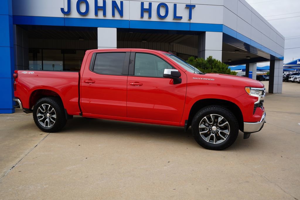 Used 2023 Chevrolet Silverado 1500 LT AWD/4WD image 9
