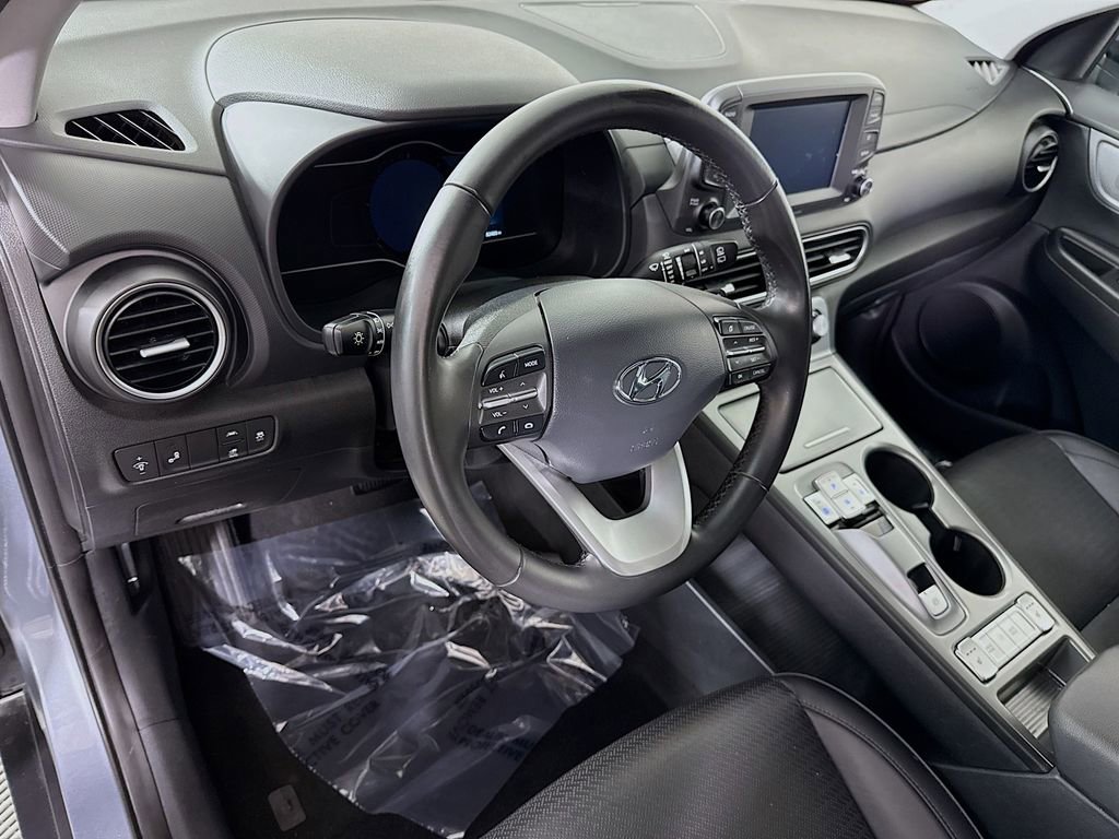 Certified 2021 Hyundai Kona Limited FWD image 19