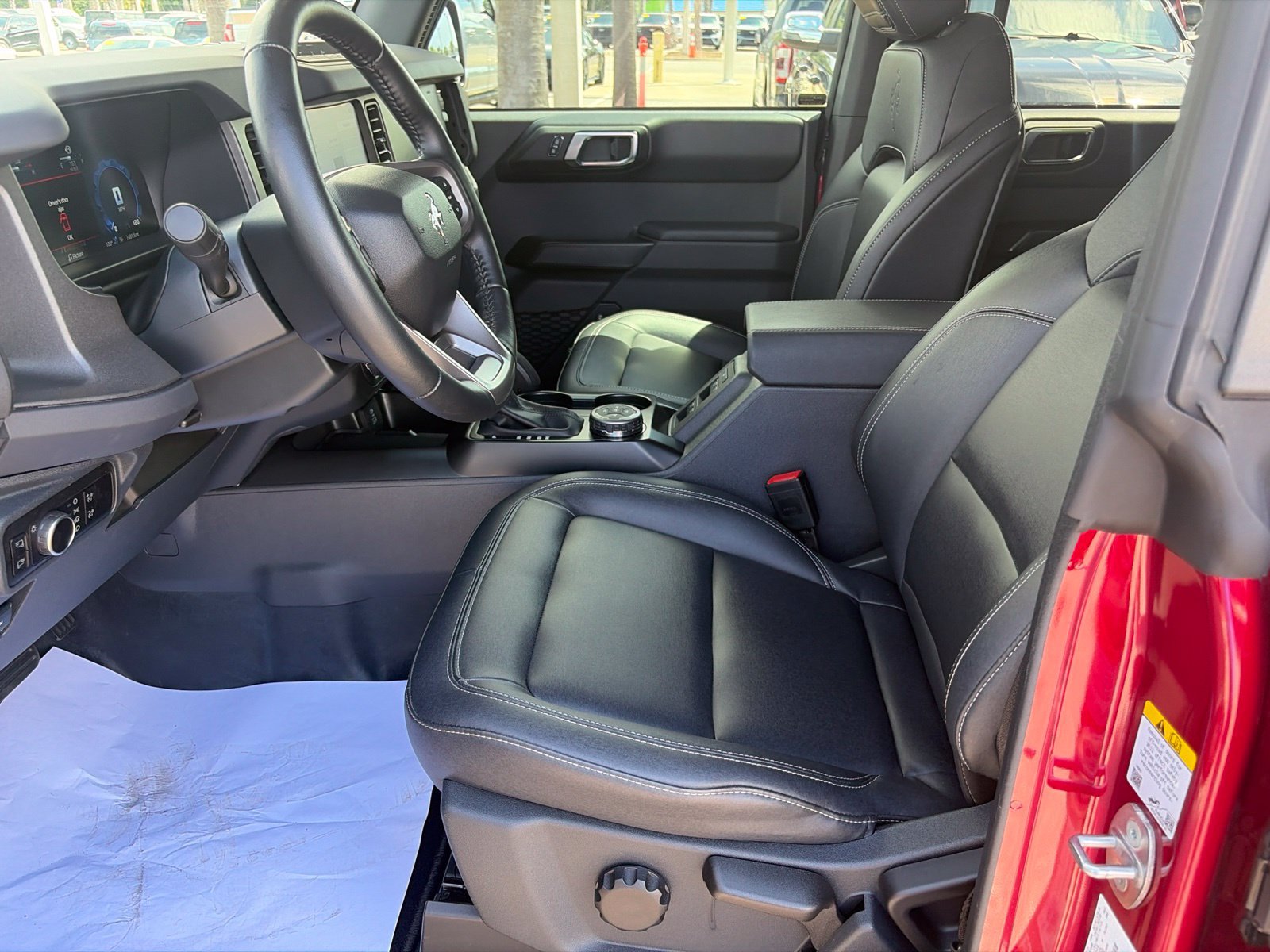 Certified 2025 Ford Bronco Badlands AWD/4WD image 18