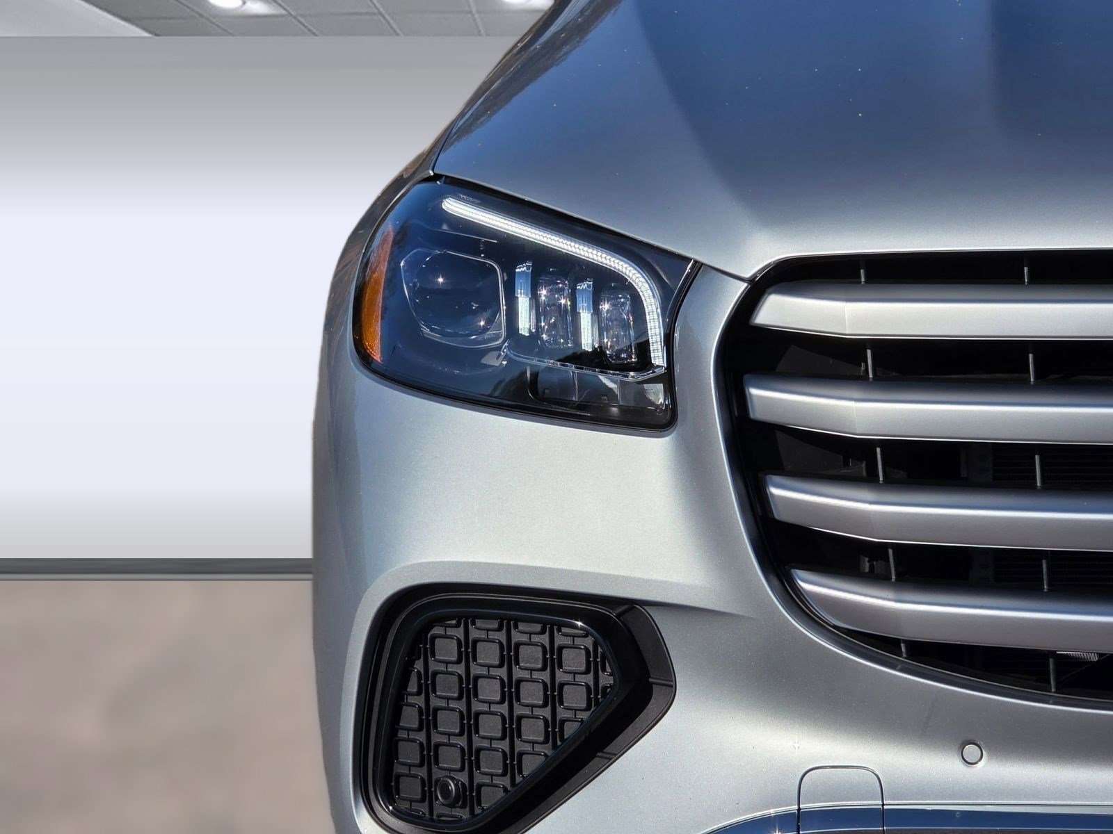 Used 2026 Mercedes-Benz GLS 450 4MATIC image 19