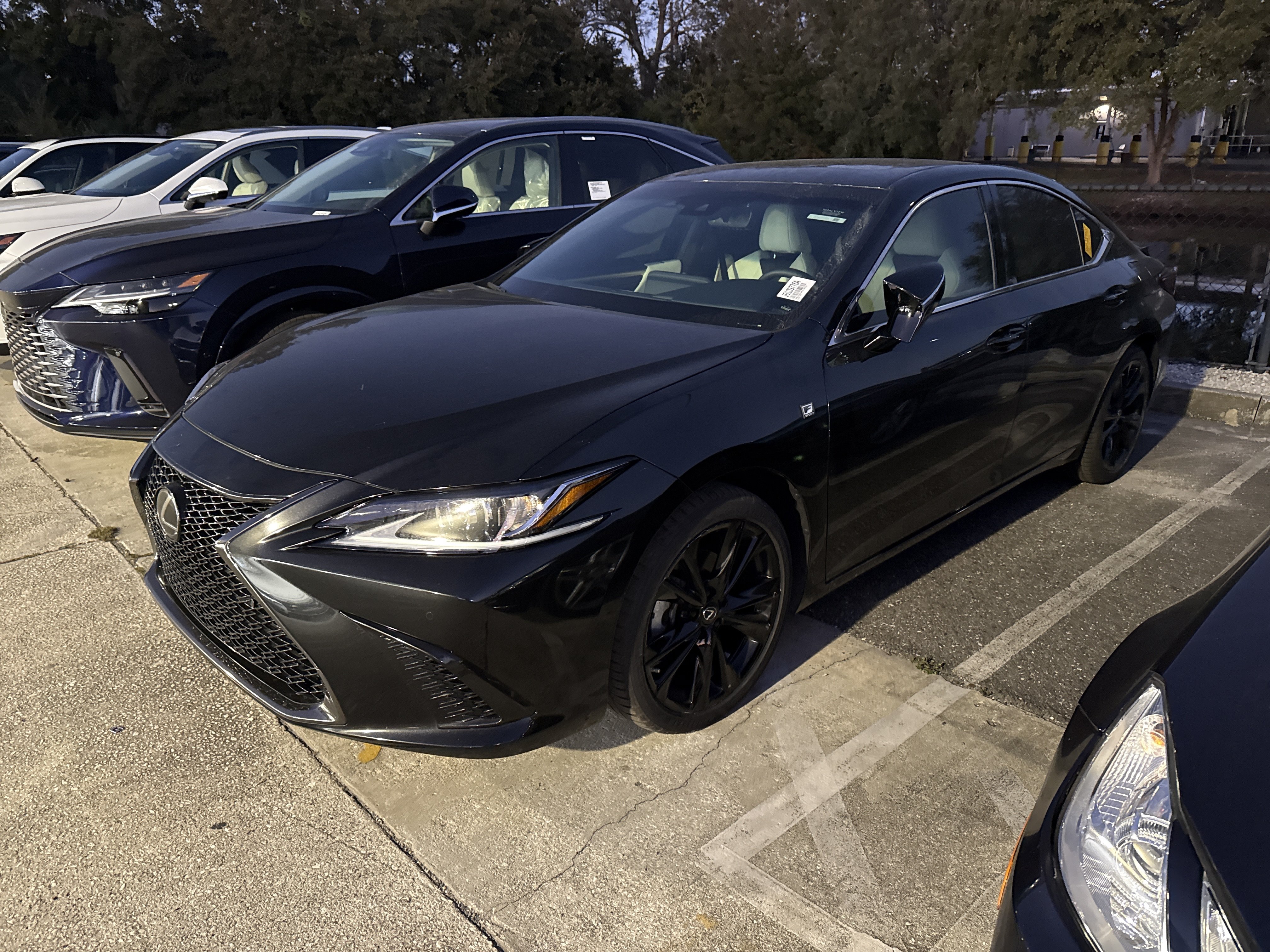 Certified 2024 Lexus ES 350 F Sport w/ Accessory Package (Z2) FWD image 2