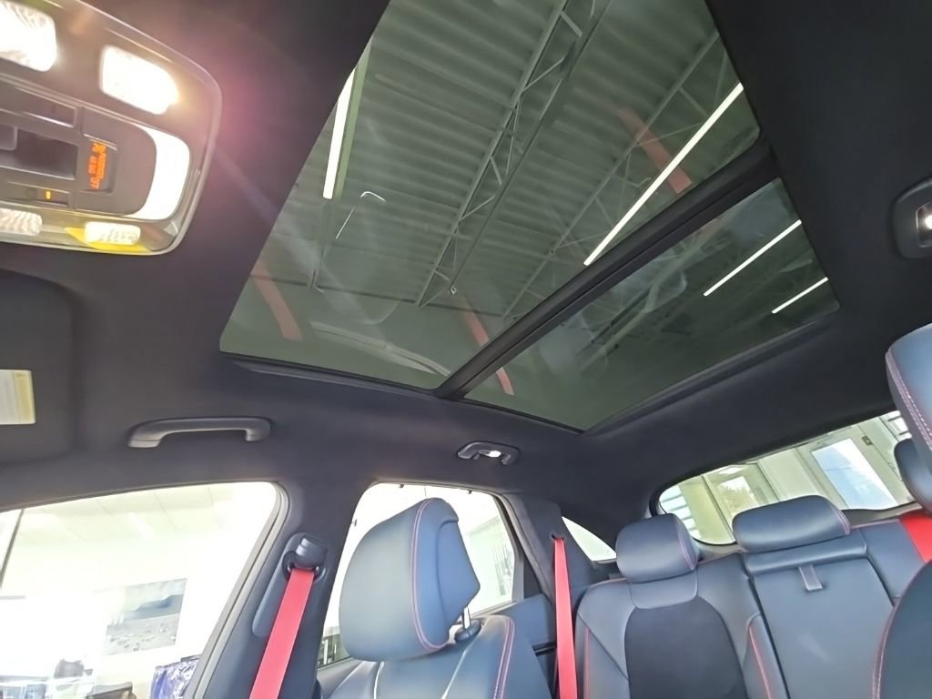 Used 2022 Genesis GV70 3.5T Sport w/ Sport Prestige Package image 34