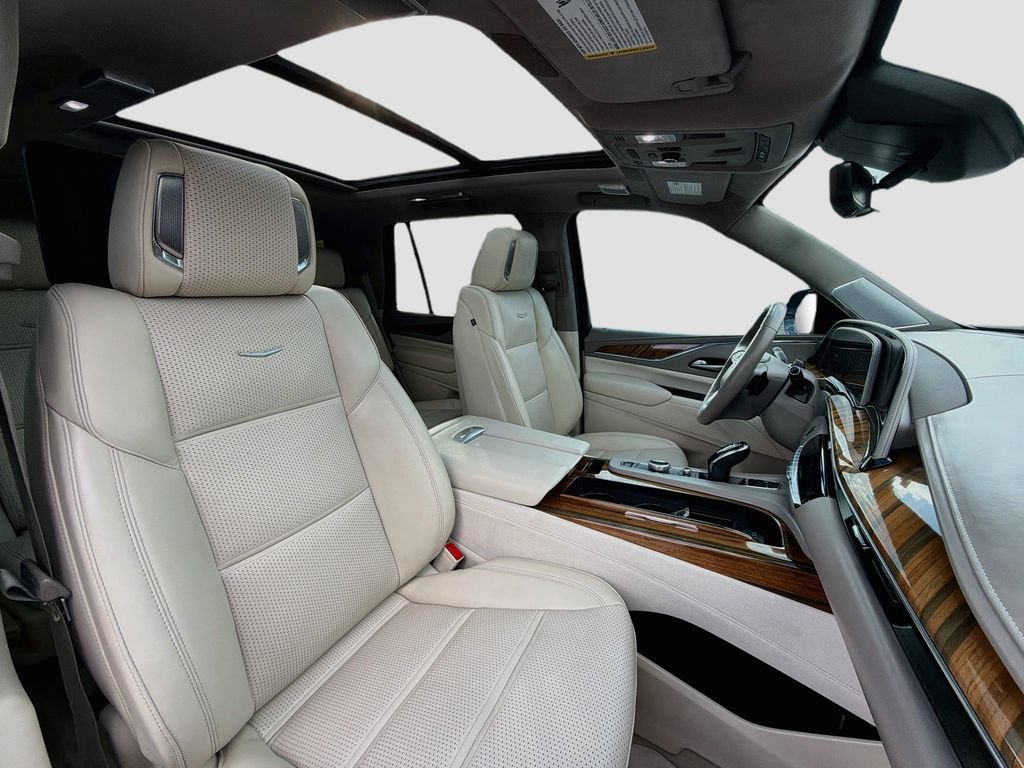 Certified 2023 Cadillac Escalade Sport Platinum w/ LPO, Floor Liner Package AWD/4WD image 32