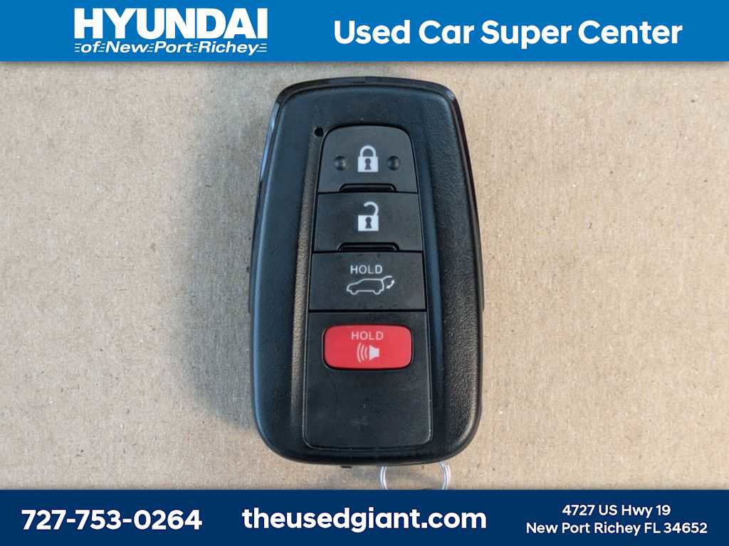 Used 2024 Toyota RAV4 XLE w/ Convenience Package image 42