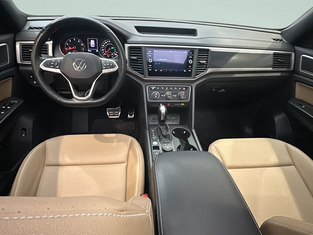 Used 2020 Volkswagen Atlas Cross Sport SE w/ Panoramic Sunroof Package image 18