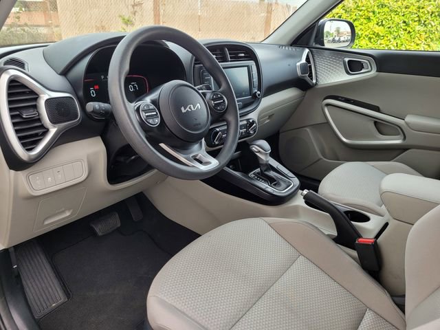 Certified 2025 Kia Soul LX w/ LX Technology Package image 12