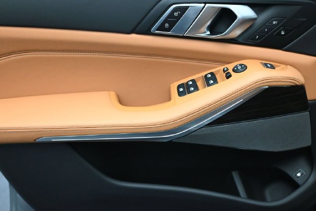 New 2026 BMW X5 xDrive50e AWD/4WD image 19